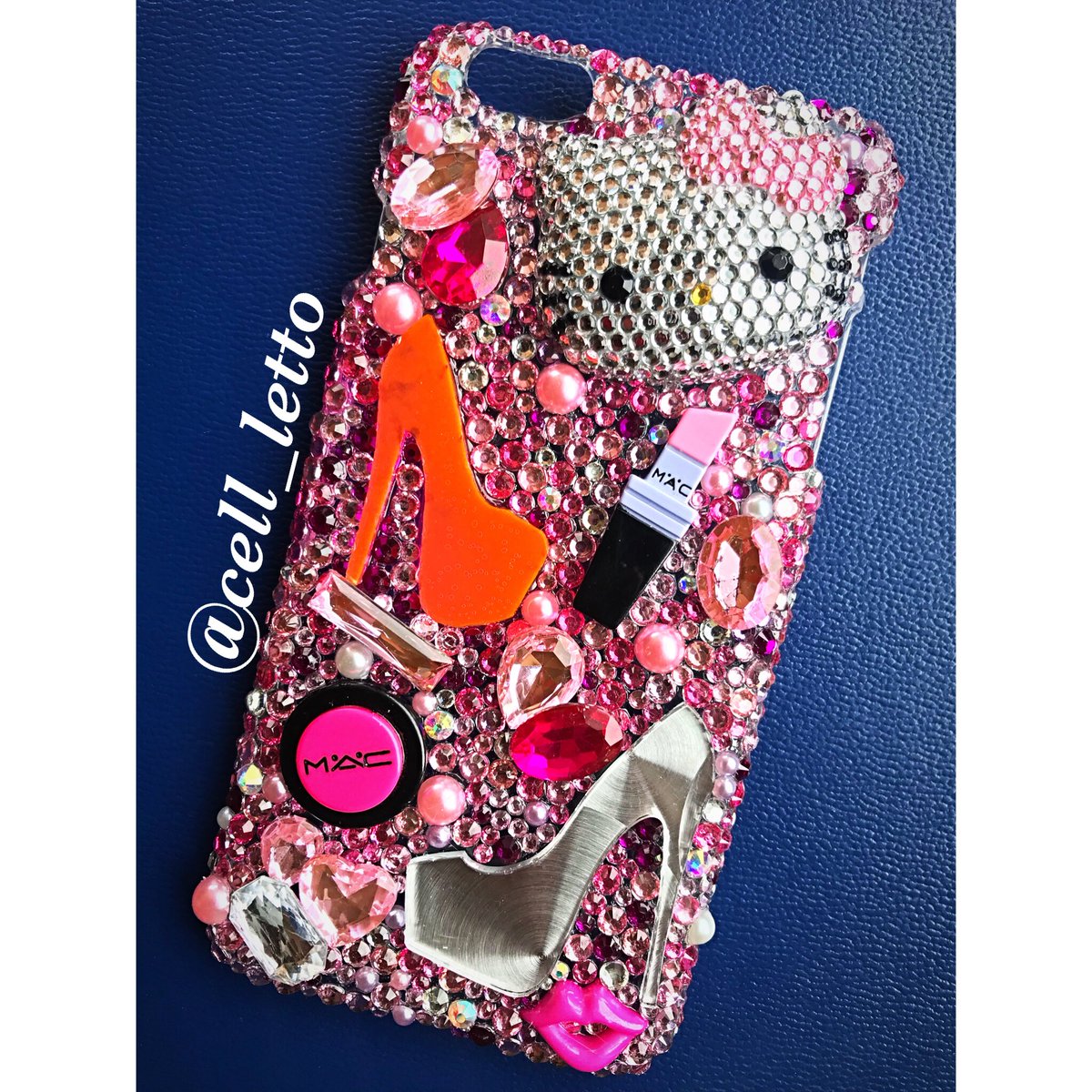 cell__letto's tweet photo. Ain’t been on here in a while..wassup?? #HelloKitty #barbie #kawaii #cute #sparkly #makeup #custommade #customapparel #pretty #Fashionista #Paris #pink #NickiMinaj #pinklover #blingedout https://t.co/h2N2BlM8q6