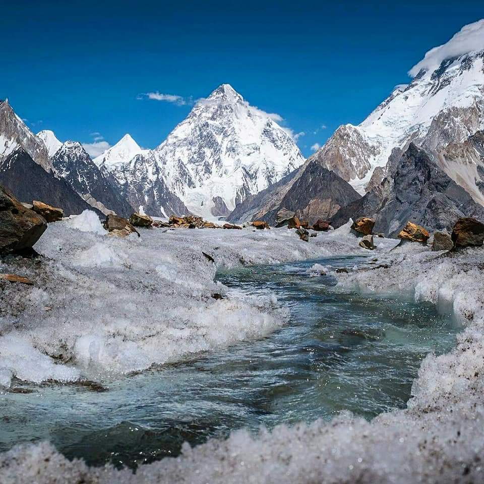 samumer5's tweet photo. Mighty k2 in pakistan https://t.co/MArLWJ9fUk