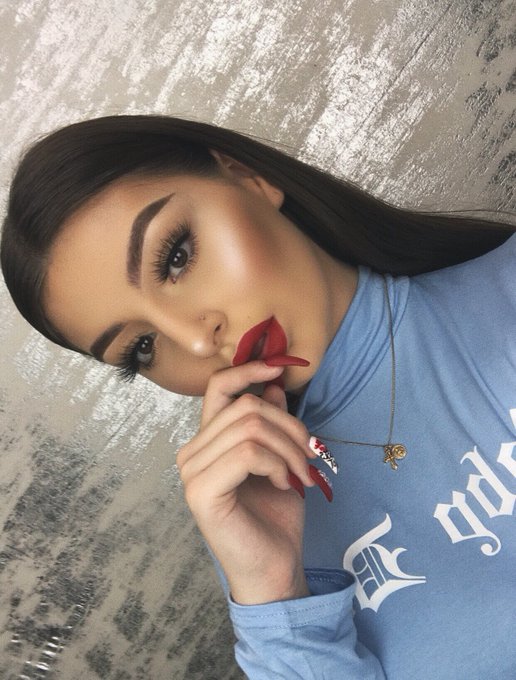 Baby doll 🥀 https://t.co/u4PimiMrae