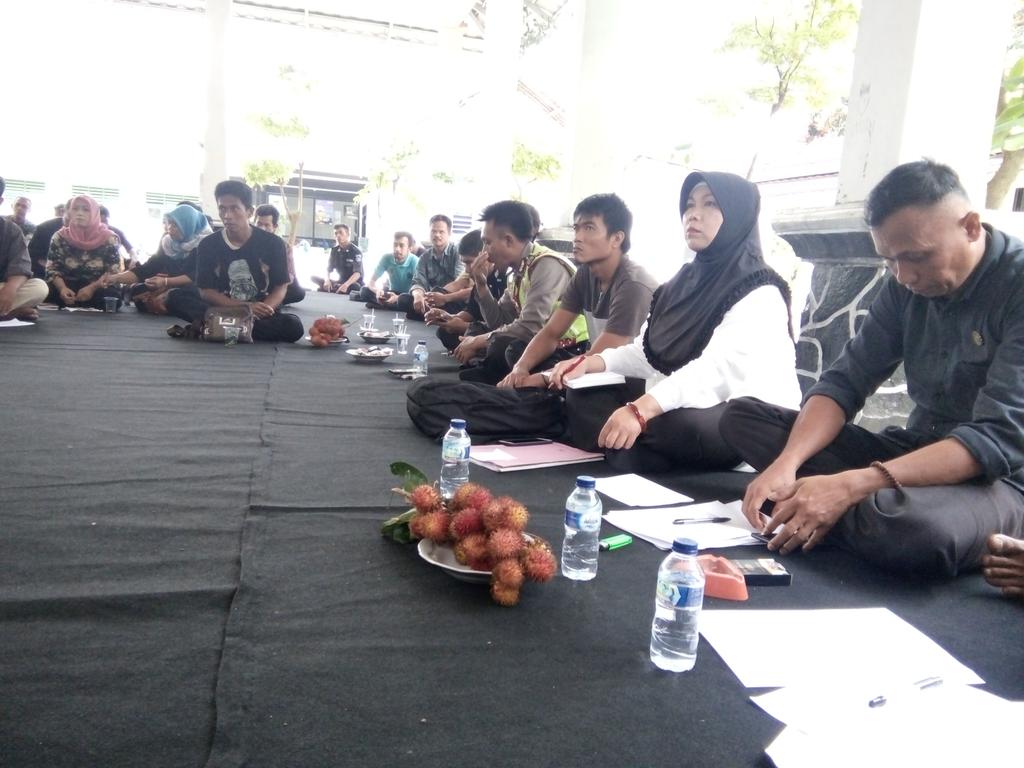 wanawali's tweet photo. rapat mingon kecamatan d @wanawali @KecCibatu https://t.co/I4tEZbvFue