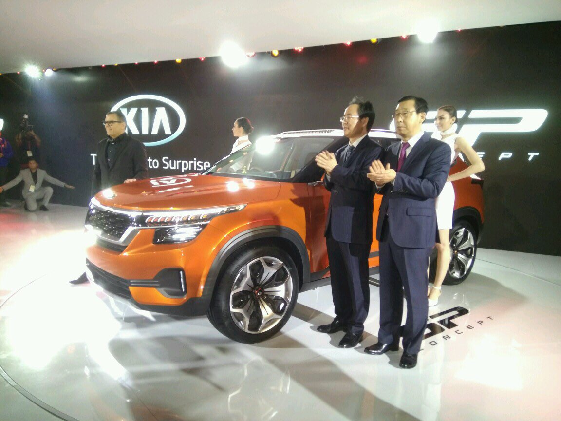 TOIDelhi's tweet photo. #ConceptSUV by @Kia unveiled at #autoexpo 2018
Photo: @ANINDYAtimes https://t.co/anBgP6CuWL