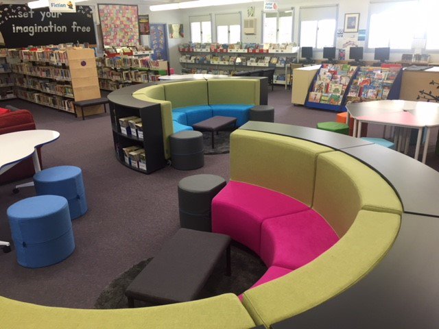 norvanivel's tweet image. Need #inspiration for a #LibrarySpace? Check out Middle Harbour Public School&apos;s new Library!