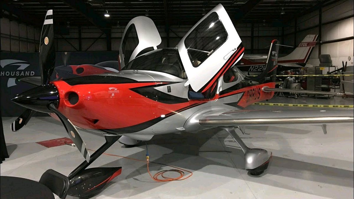 VegasBiLL's tweet photo. A @Cirrus_Aircraft SR22 G6 🛩 Single Engine https://t.co/UfGxIIVR1d
🔄 360 VR Airplane Video Tour
📹 by @VegasBiLL via @insta360 📷 with a @HuaweiDeviceUSA P9 📱
#aviation #luxury #travel #VR #avgeek #allinaviation #Huawei #thecirruslife #visionjet #SR22 #TravelTuesday https://t.co/rDOJUh7THA