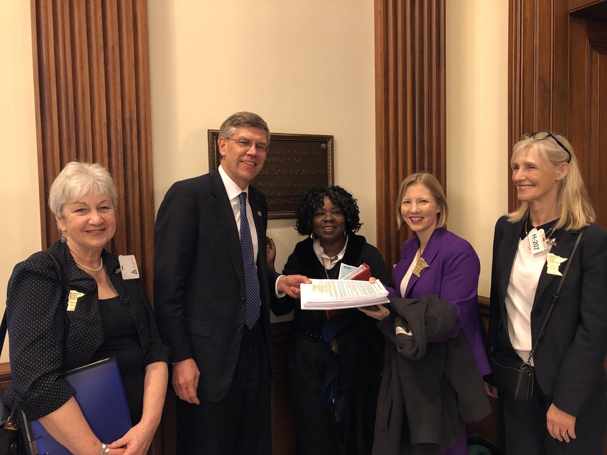 mnmsba's tweet photo. @mnmsba board members sharing 120 school district resolutions with @reperikpaulsen on full funding of IDEA. #NSBAAI2018 https://t.co/doZX97PnJF