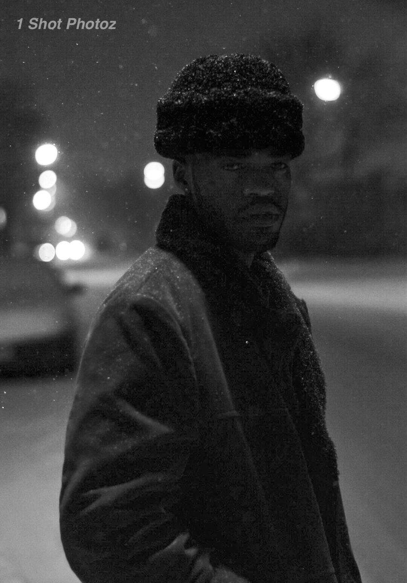 Memories made in the coldest winter.. Somewhere on the SouthSide of Chicago....  #1ShotPhotoz #ChicagoBased #50mm #35mm #ShootToKill #ModernNotoriety #Complex #500px #SundayFunday #ChicagoPortraits #PursuitOfPortaits #ShutterLife #CollectiveTrend #Editorial #Fstop #SnowStorm