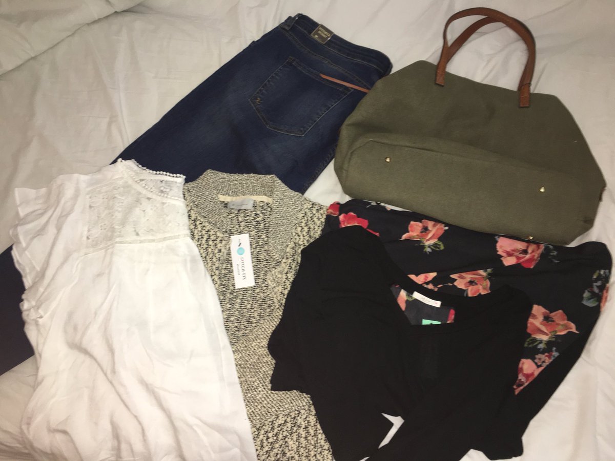 PlusSizePrepstr's tweet image. Got my first #StitchFix today. Only keeping the jeans and black top. Hoping next time the prices are a bit more manageable!