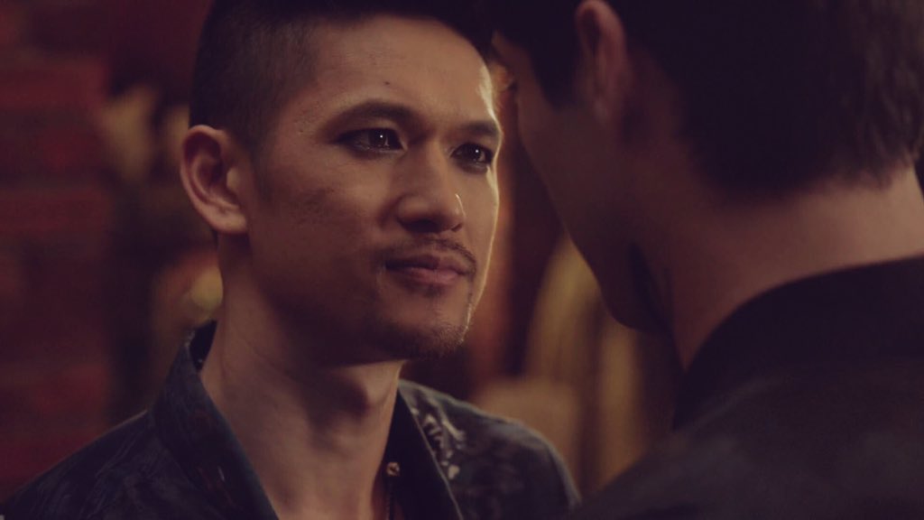alittlequieterr's tweet photo. I remember watching this scene and actually crying.
I was so proud of Alec for accepting himself and every scene with these two in the episode was just beautiful. #MalecFirstDate https://t.co/q5NUSHzjQC