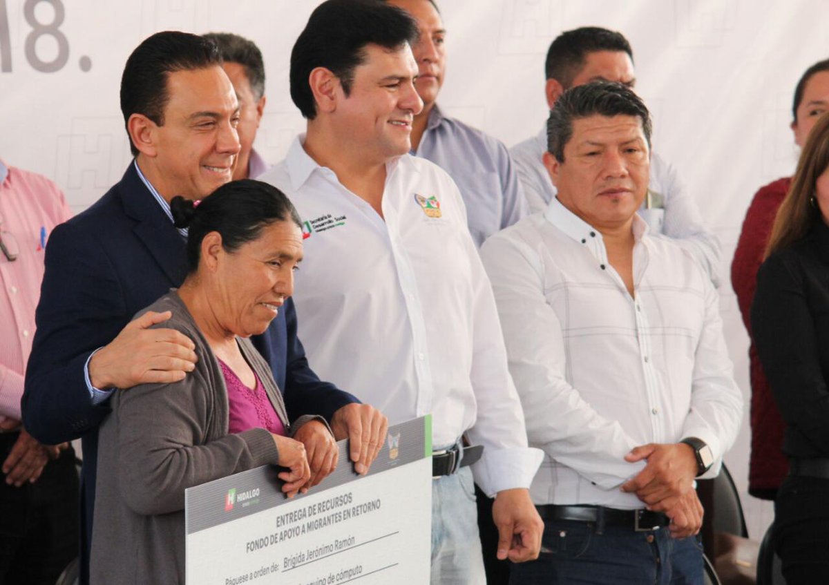 DanielRolandoJ's tweet photo. En #Tula el gobernador @omarfayad realizó la entrega de Recursos Fondo de #ApoyoAMigrantes en Retorno, con un monto superior a los 7 MDP se está apoyando a nuestros connacionales para que salgan adelante. https://t.co/kppSTaPKyE