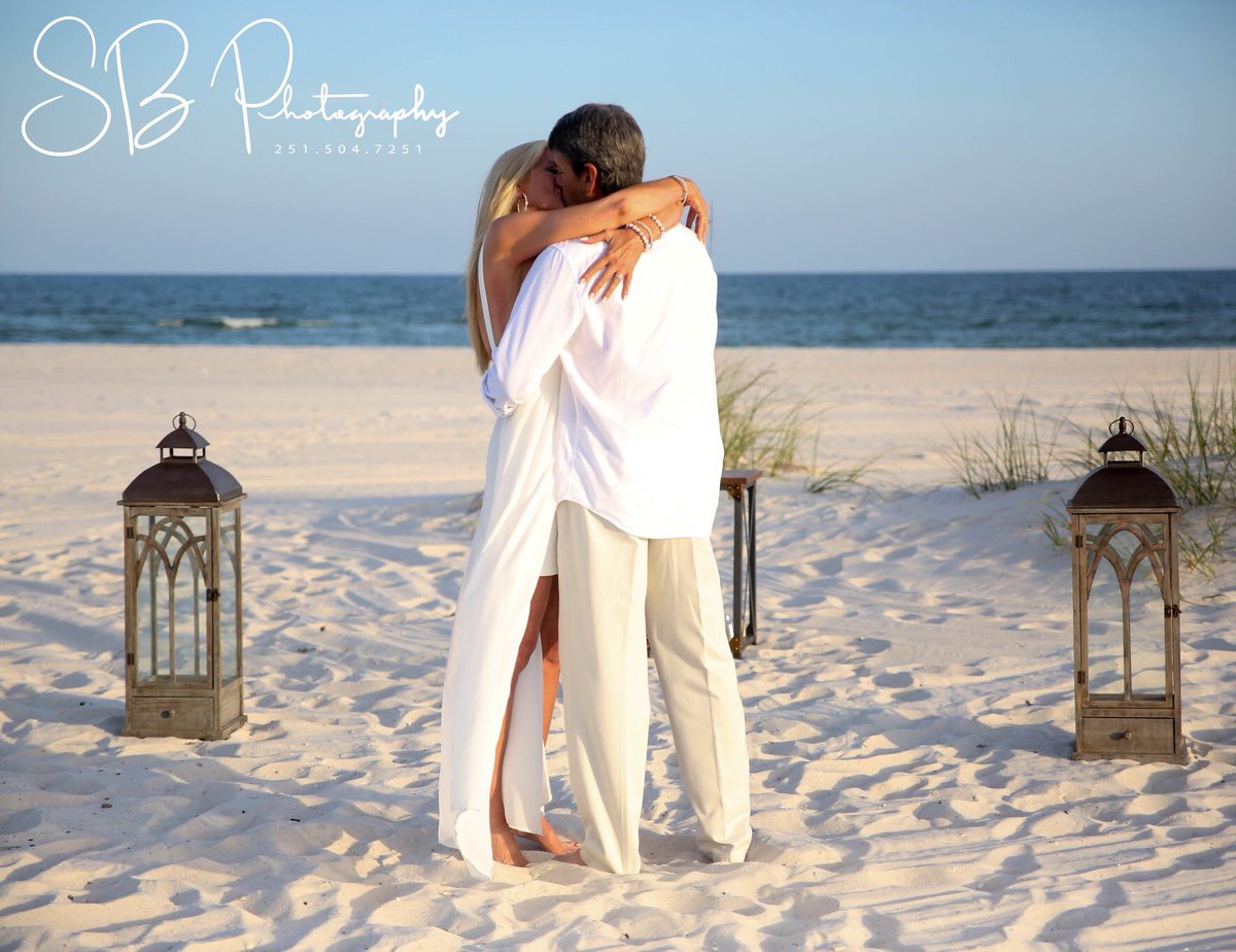 SBBeachWeddings's tweet photo. We offer a variety of packages from the most elaborate to beautifully simplistic. Whatever suits your style the best!

#AlabamaGulfCoast #BeachWedding #BeachPhotography https://t.co/ViJCcoWLSn