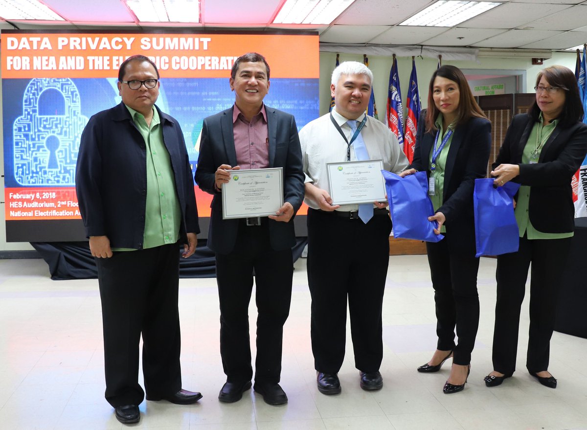 PrivacyPH's tweet photo. Dr. Lansigan and Atty. Acero are presented with their tokens and certificates of appreciation. #DPO14 #PrivacyPH https://t.co/Xd5hltHscy