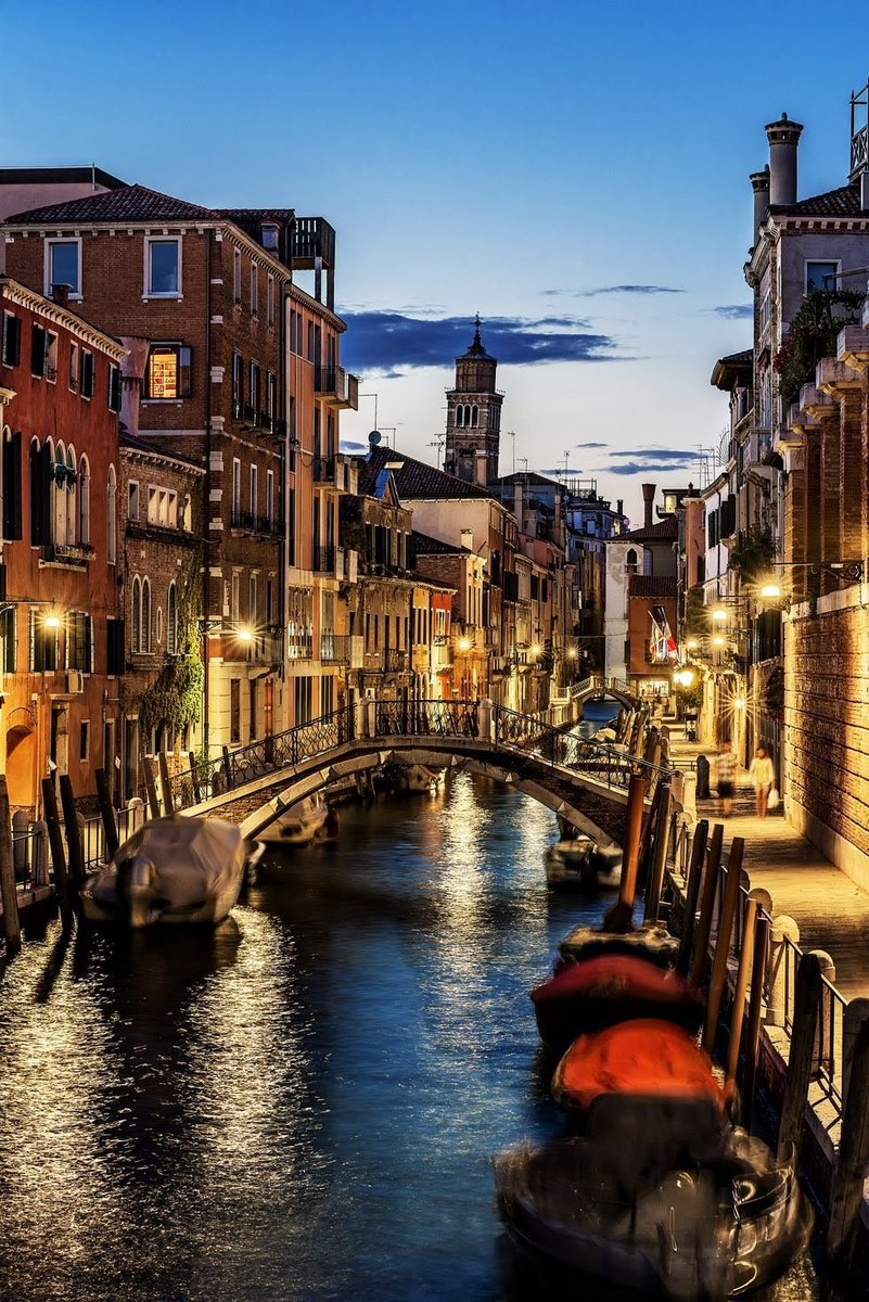 EarthPicPix's tweet photo. Venice, Italy https://t.co/gt45JixkAM
