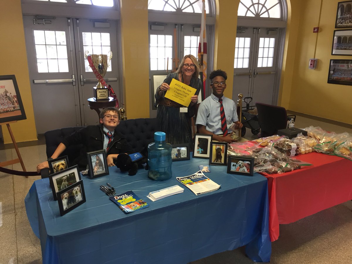 HCPSFranklinBPA's tweet photo. AVID students rocked the Bake Sale benefitting Southeastern Guide Dogs! Thanks to all our amazing teachers who baked for our cause. #weraisesuperheroes #puppyraisers @SDHCMagnet @HCPS_AVID @HCPSArea4 https://t.co/wQm3BVnl7Z