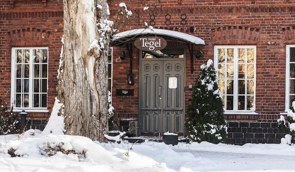 But the Kings of copper slag and iron slag brick building were the Swedes. In the mining provinces of Sweden and southern Finland you will find absolutely stunning use of this industrial by-product. Here is the Fiskars factory area in Finland! Note the beautiful mix of materials.