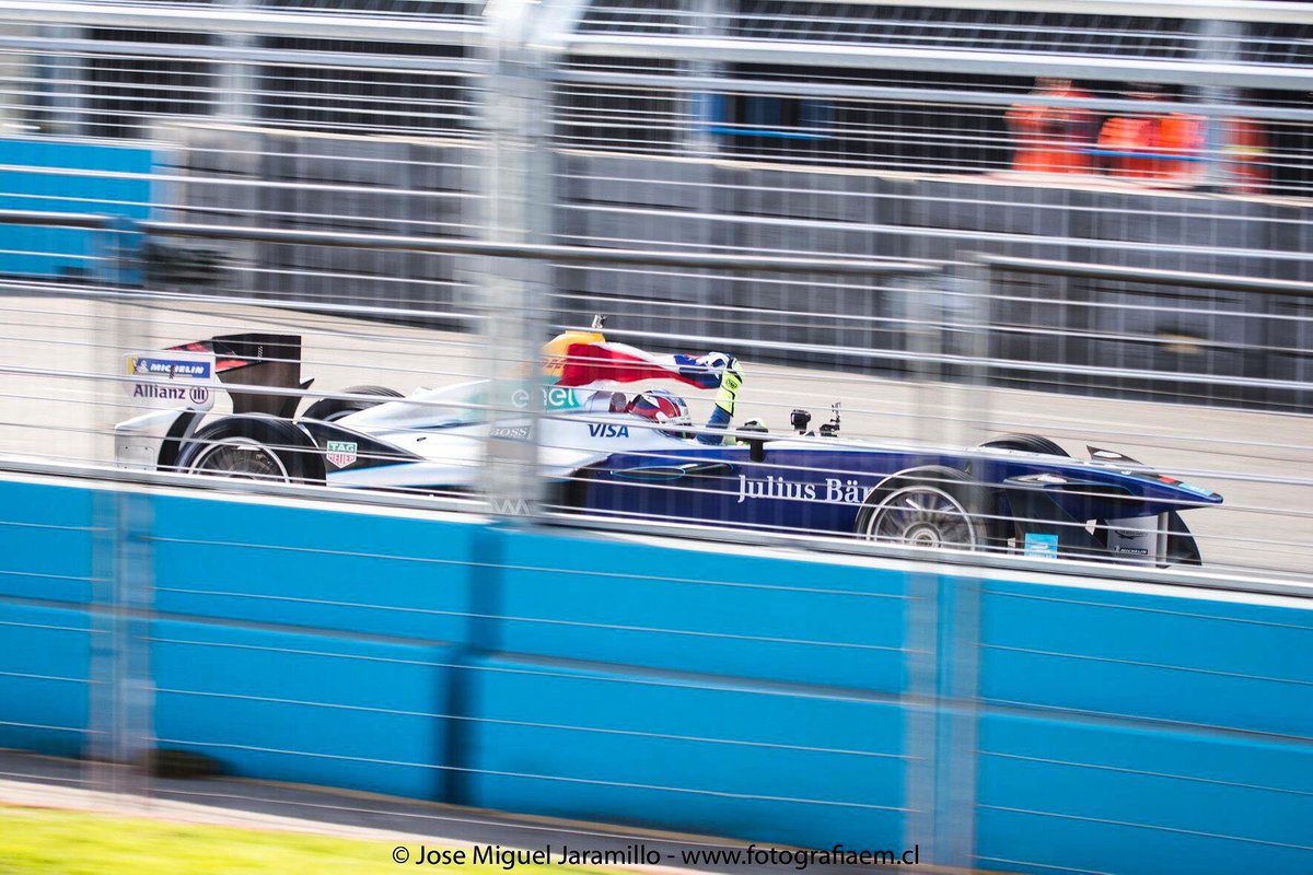 PedroDevaud's tweet photo. Bandera Chilena en alto en @FIAFormulaE Otra vez en alto igual a cuando fuí campeón de la F4 Argentina. Falta apoyo de la prensa y empresa privada para seguir escalando en las mejores categorías. https://t.co/1G5Yz4ShBj