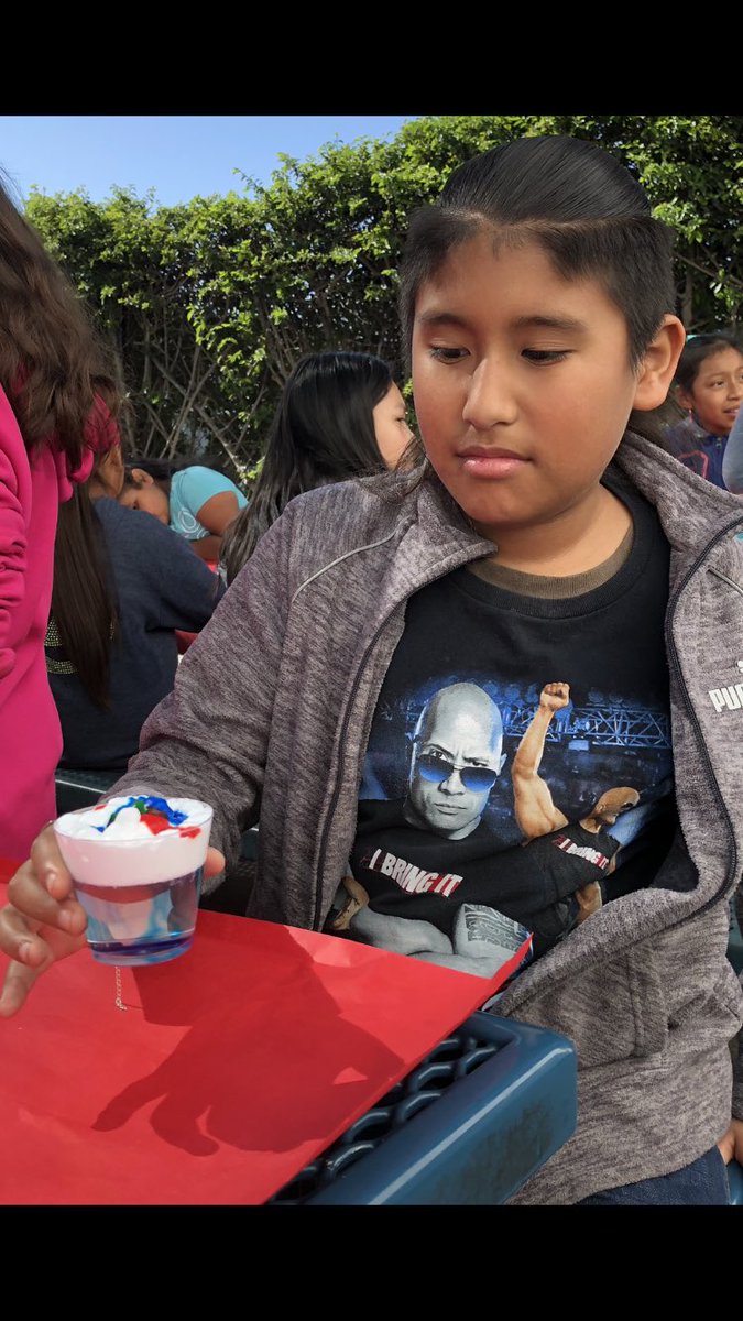 ADCoachLopez's tweet image. @ADES_SMUSD STEAM Club 4th/5th grade Ss learn about clouds and rain today!@alvindunn_PE #HandsOn #CuriousMinds #FunExperiment