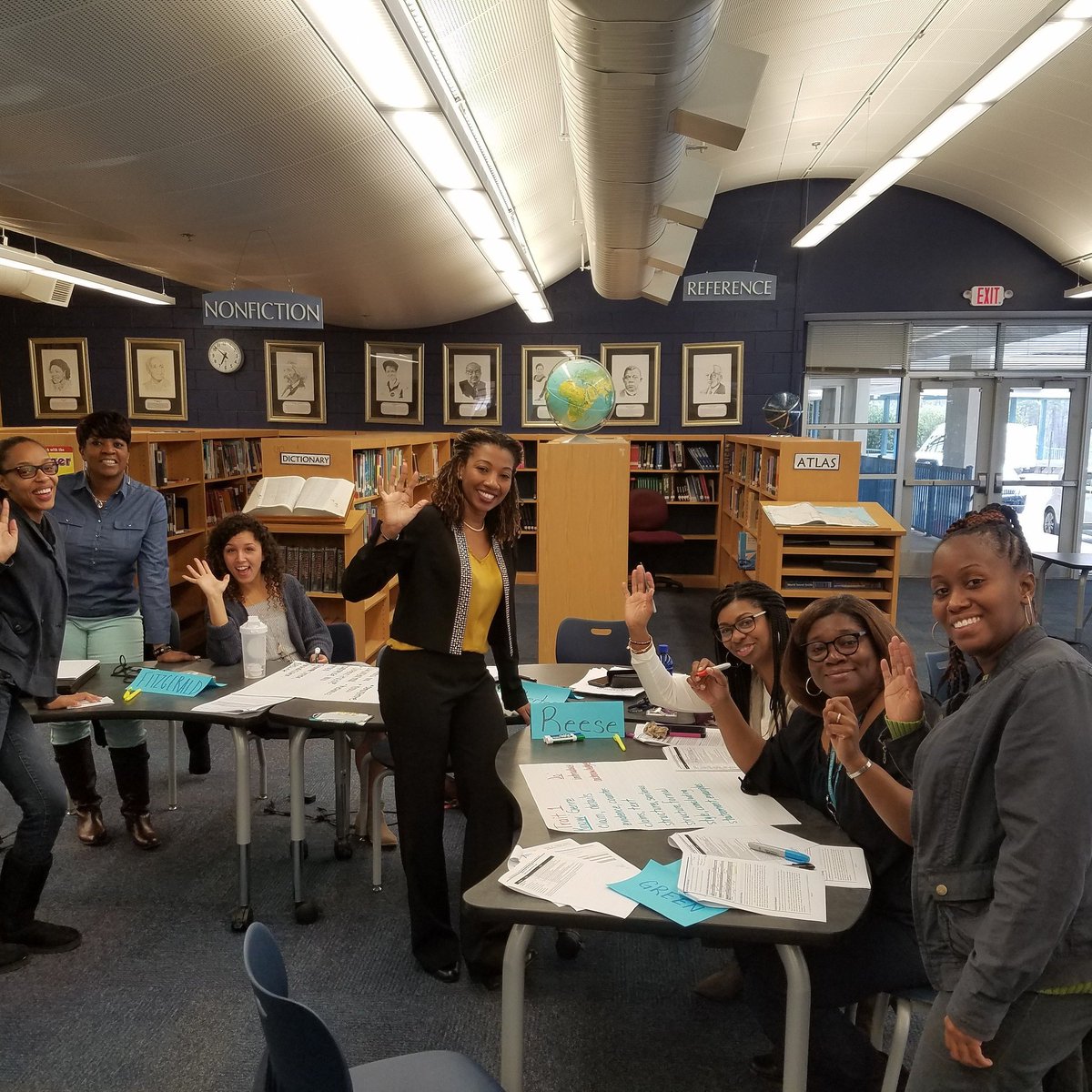 iAmDrRuth's tweet photo. Today we tackled the 5 Stages of #EssayGrading Grief! #teachertimesavers #peerconference #codethetext #readaround #gradeaclasssetin30minutes #givefeedback #focusonwhatmatters https://t.co/Y8hR6iKTTs