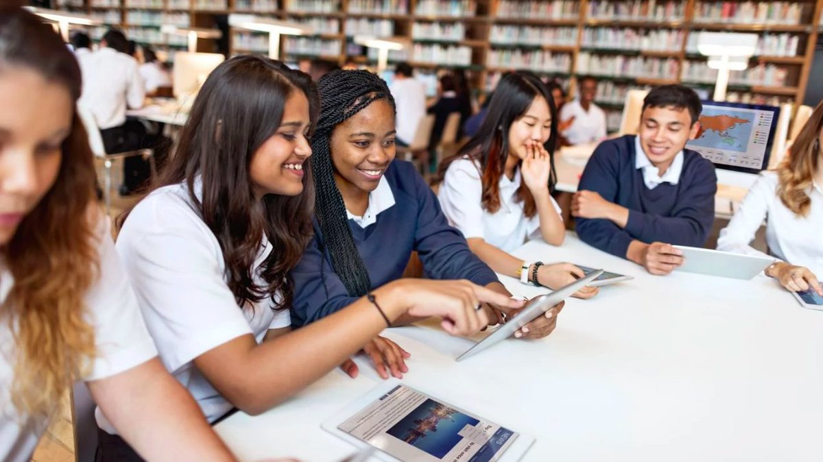 edutopia's tweet photo. We have a responsibility to teach kids current events—and help them remain hopeful in the face of negative news. https://t.co/alJ4tHnCw0 https://t.co/Ede1JxaU6X