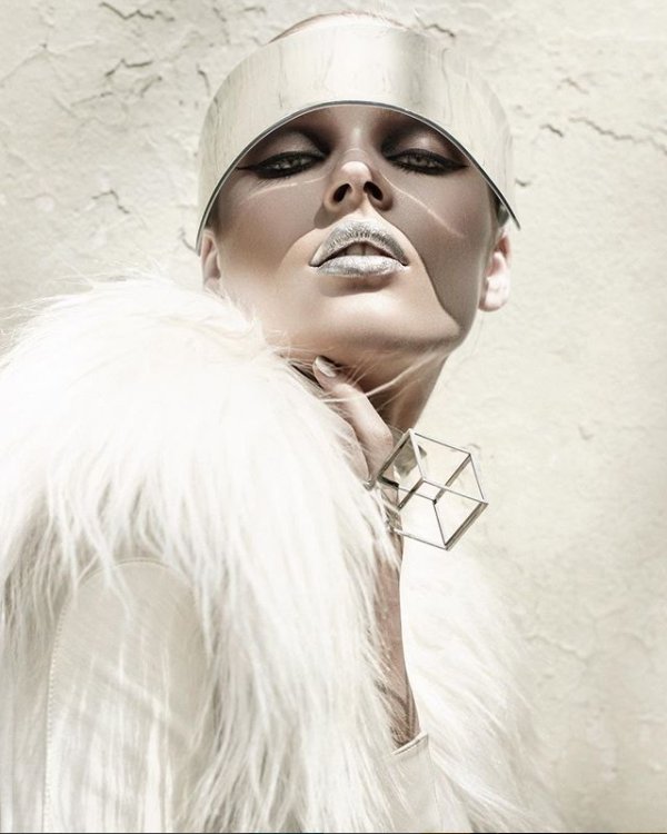 OfficialLSB's tweet image. 📸gavinoneillphoto
#LIESANGBONG #collection 
#韩国 #服装 #设计师 #이상봉