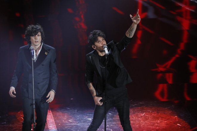 Polemica su Meta-Moro: «Il loro brano simile a uno del 2016». E la Rai rimuove la clip #Sanremo2018 <a href="/RaiUno/">Rai1</a> <a href="/RaiPlay/">RaiPlay</a> spettacoliecultura.ilmessaggero.it/sanremo/sanrem…