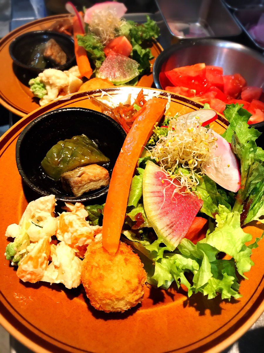 旬家彩果 V Twitter 日替りランチ ベジプレート リーフサラダ グリル人参 彩果特製ポテコロ カリフラワーと甘平のサラダ オーガニックごぼうの金平 長茄子の煮物 Cafe Dining旬家彩果 Deli Cafesaica 東大阪 東大阪カフェ 永和 河内永和 野菜