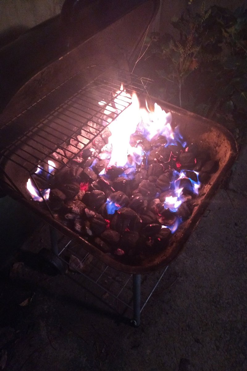 JHillsman's tweet photo. No #HSBB Live tonight, On the grill and on the spade table #HaveSome #LightFire https://t.co/QwThmM5j4Q
