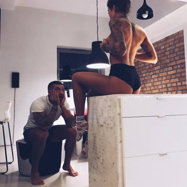 Namore alguém que te olhe assim