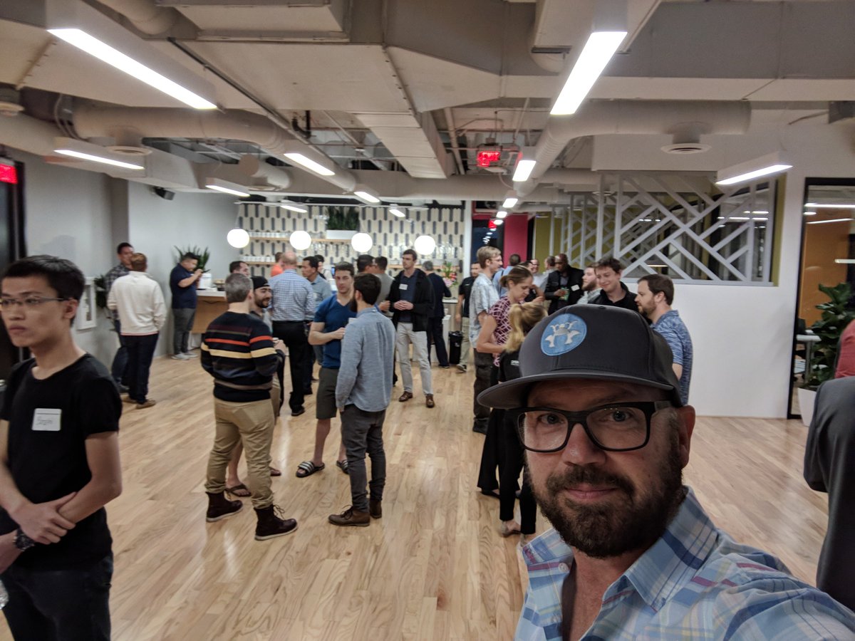 UbiquiaCEO's tweet photo. Enjoyed the @HackerNest in #dtphx must do another Great job @HackerNestPHX and rock on @downtownphoenix https://t.co/xulDdRpLsn