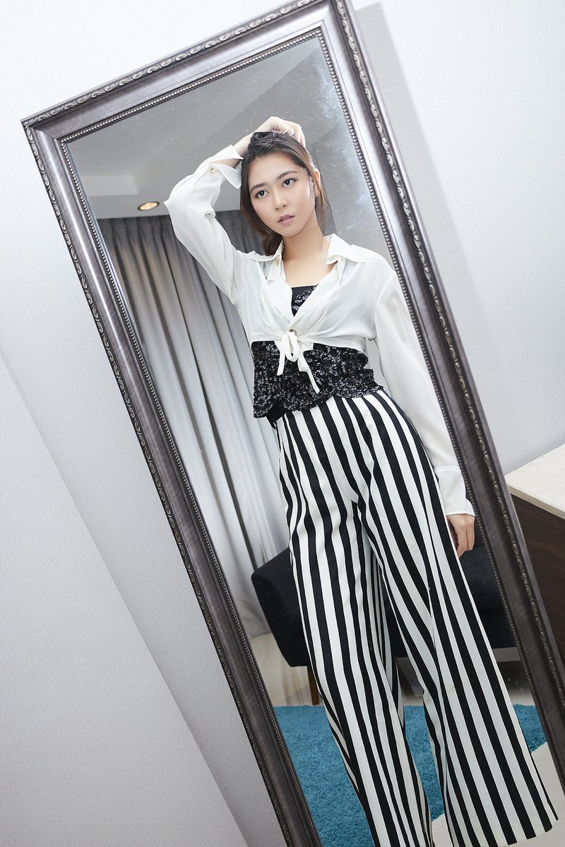 jcvrnd19's tweet photo. Baruu tauu, waah terimakasih banyak buat votenyaa untuk #TopModel &amp; #besteditorialphoto di #FashionJeketiAwards2018 
Heheh, tidak menyangka 💙💙💙 https://t.co/HlFVlKXuRe