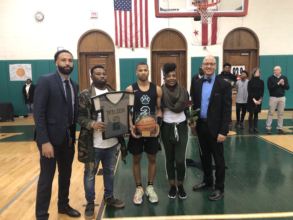 OfficialCoachH's tweet photo. Congrats to @Datsdaman_ who now has 1097 Point and counting and @Lanky_smoove_ who now has 1047 and counting. Proud of them. We not done though https://t.co/D5Zt4CJ1rc