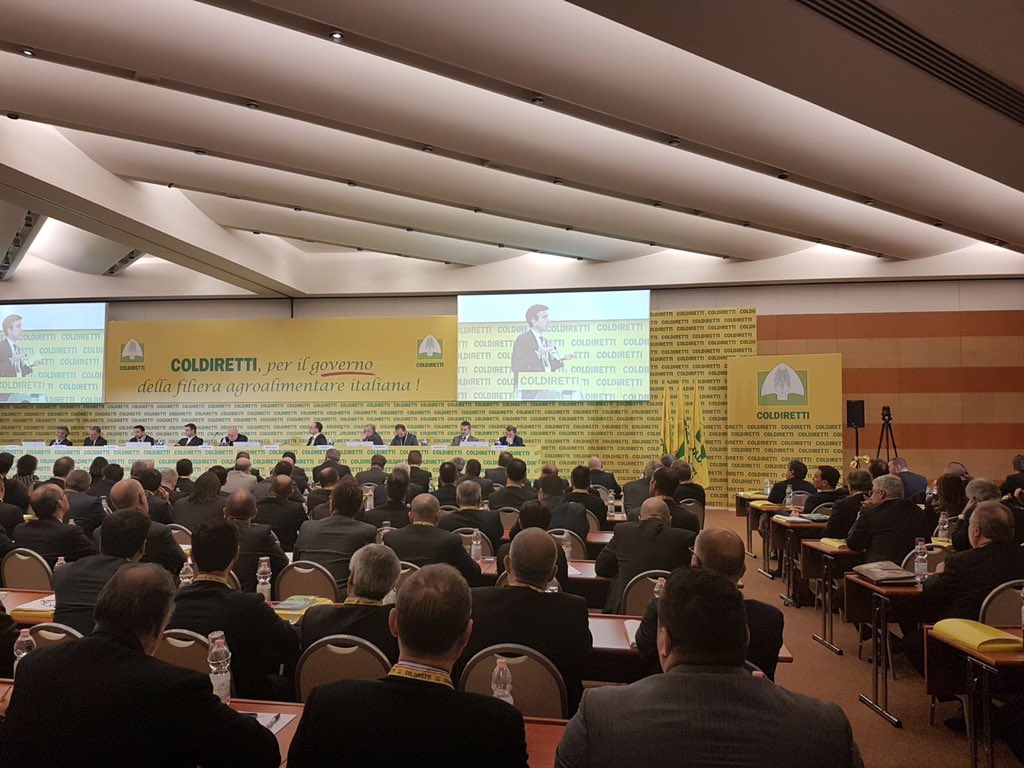 Elezioni, nell'ambito del programma di incontri con i rappresentanti dei diversi schieramenti per presentare e discutere le proposte per lo sviluppo del Paese nei primi 100 giorni di governo, la Coldiretti ha incontrato il Vicesegretario del <a href="/pdnetwork/">Partito Democratico 🇮🇹 🇪🇺</a> <a href="/maumartina/">Maurizio Martina</a>