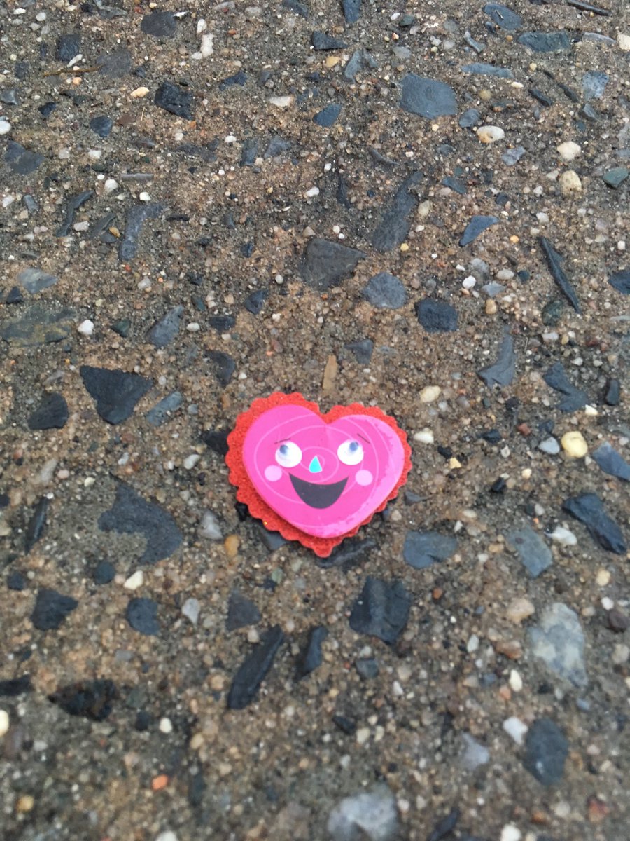 AcciInci's tweet photo. #accidentalincidentals #foundobjects #incidentals #lostandfound #lostobject  #valentinesday #happyheart #heart https://t.co/4cKSjED0jX