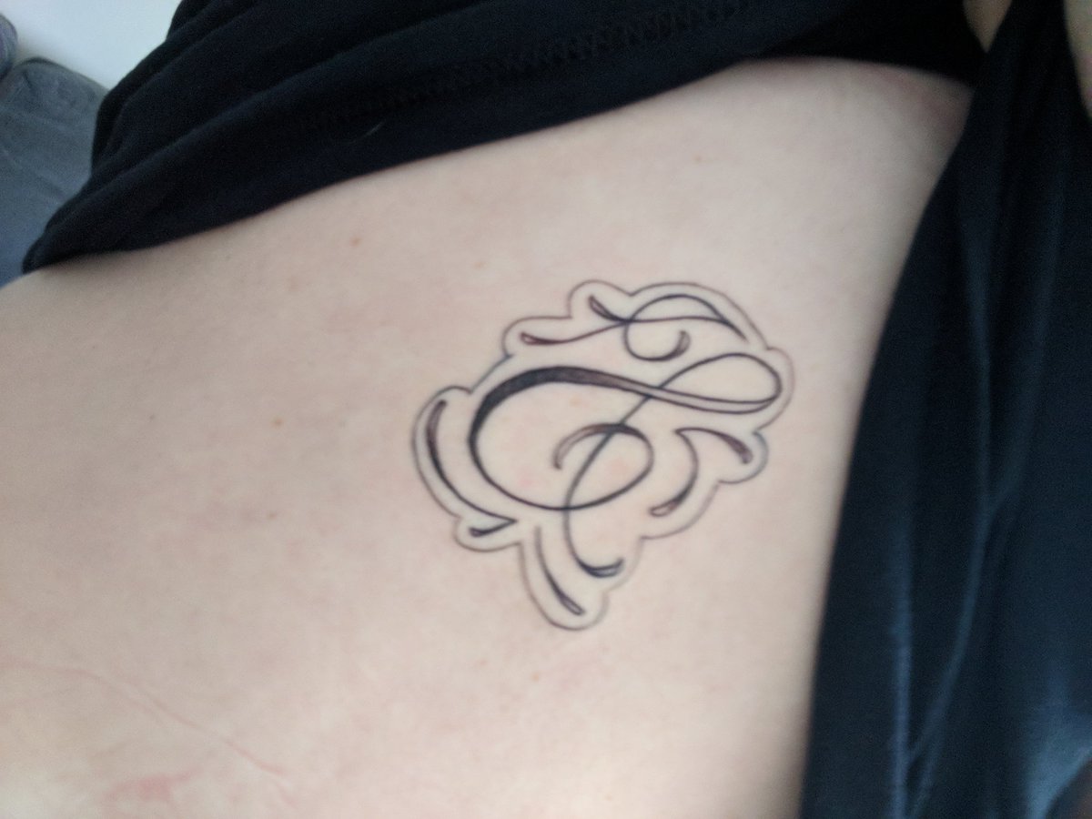 I see Chaos and Bliss, 'cause both of them exist. <a href="/onehundredband/">The One Hundred</a> <a href="/himtheboy/">Jacob Field</a> @TimThe100 @PhilThe100 <a href="/JoeBalchin/">Joe Balchin</a> The &amp; is on my stomach, so it lines up when I'm standing 😂