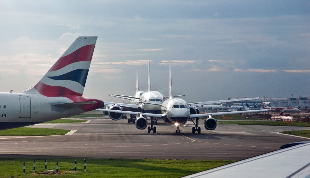 ClaimFlightsUk's tweet photo. Flight from Heathrow delayed due to Airport chaos? You can claim up to 535ยฃ (600โฌ) from your travel airlines and it will take just 3 minutes of your time. Hurry up! Claim Now.
https://t.co/NdobIBS0oL
#heathrow #delayedflightcompensation #HeathrowAirport https://t.co/ORNNvieRNG