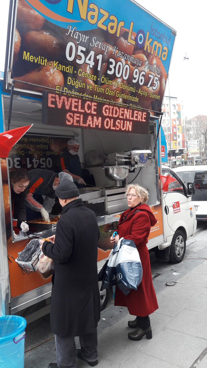 Tumyad4's tweet photo. Bu pazar günü saat 14.00 da Şehit Ailelerimizle  birlikte  Taksimdeyiz canlar .500 kişilik Lokma 500 tl bizim hiçbiryerden parasal destegimiz yok gücü yeten kardeşlerimiz destek olursa seviniriz
Türk Milletine Çagrımızdır ve hepiniz  Davetlimizsiniz pazar günü birlikte olalım. https://t.co/6Uw9v3CypX