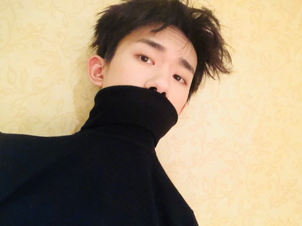 JacksonYee_YT's tweet photo. 今天…
一起过节吧…
🤗
🌹 ​​​
Today ...
Let’s celebrate Valentine’s Day together ...
Cr. TFBOYS-易烊千玺 #JacksonYee https://t.co/37hjM1WrT6