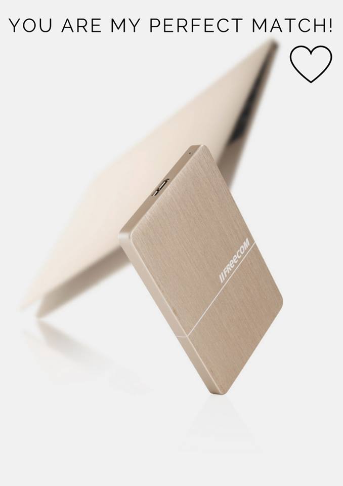 FreecomNL's tweet image. #mHDD Slim + #MacBook = Perfect Match ❤️ 
Wie is jouw perfecte match en #Valentijn? Fijne #Valentijnsdag! 🌹