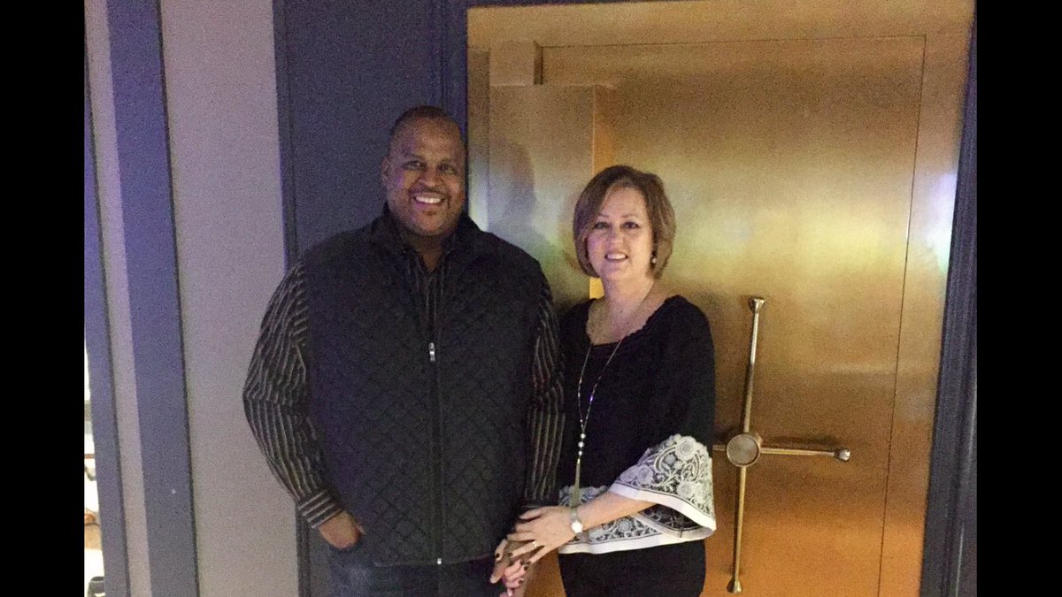 ‘Now tell me who’s the fairest. Is it you? Is it me? Say it’s us and I’ll agree’ Happy Anniversary <a href="/jrhayes63/">Junior Hayes</a> 💗😍