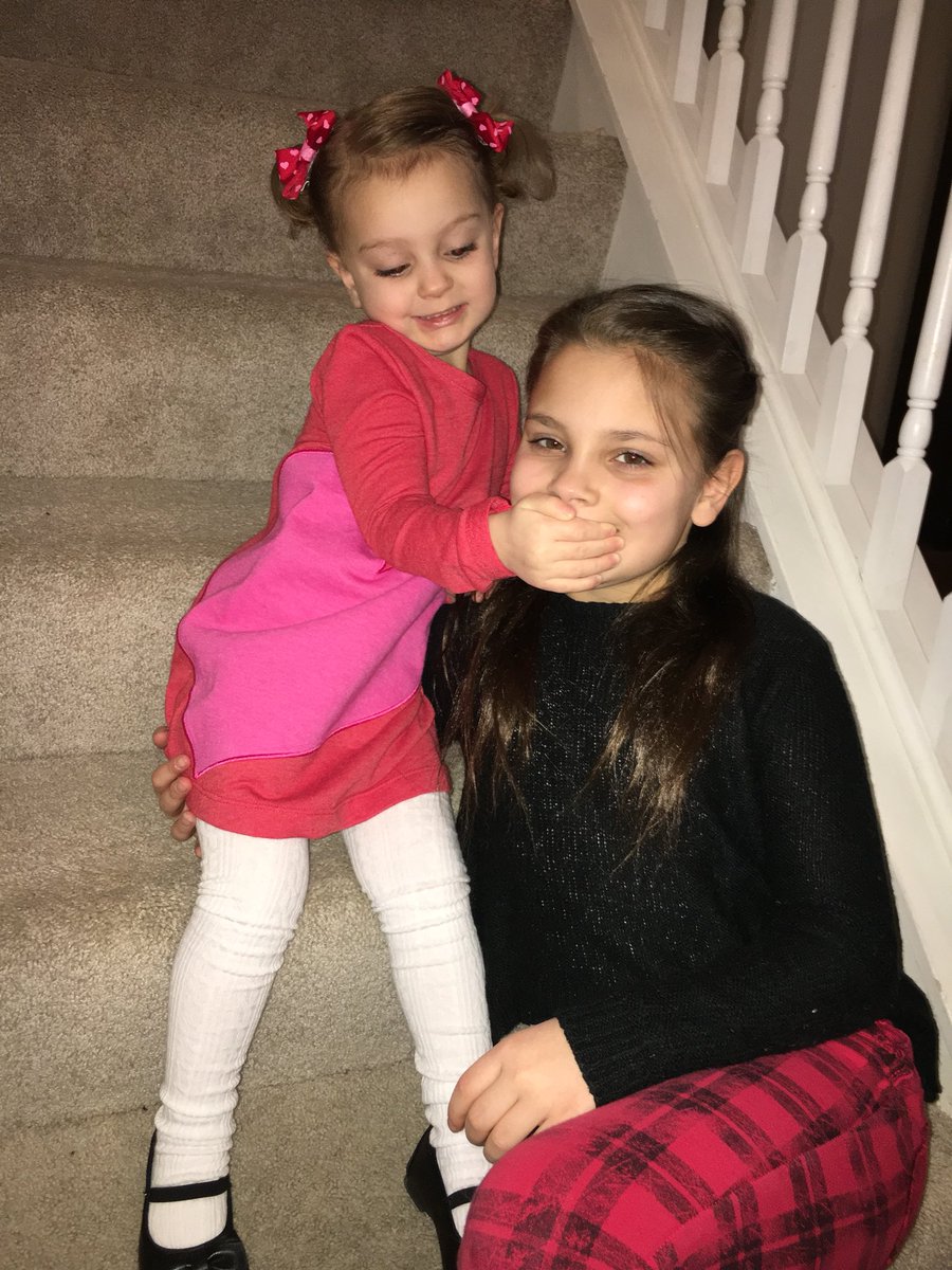 brit_christy's tweet photo. When you can’t share the spotlight #centerofattention #5thchild https://t.co/douF0DFbPz