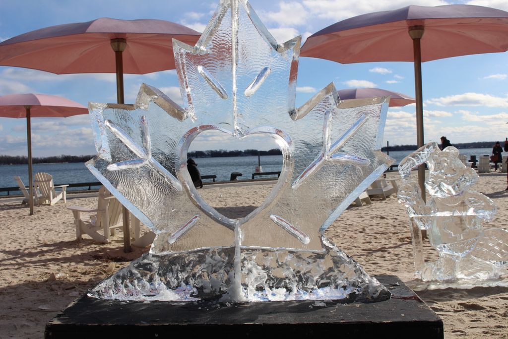 TOwaterfest's tweet image. Happy Valentine’s Day to all our #towaterfrontfest and #sugarshackto festival goers, partners and friends. Sending lots of love your way! #ValentinesDay2018 #spreadthelove @redpath_sugar @PortsToronto @BBishopAirport @WaterfrontBIA @MenkesLife @RBC @Tridel @Hines