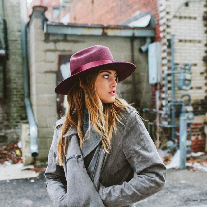 Hut_Styler's tweet photo. All you need is a pretty hat. https://t.co/1S5kUZsWEo
