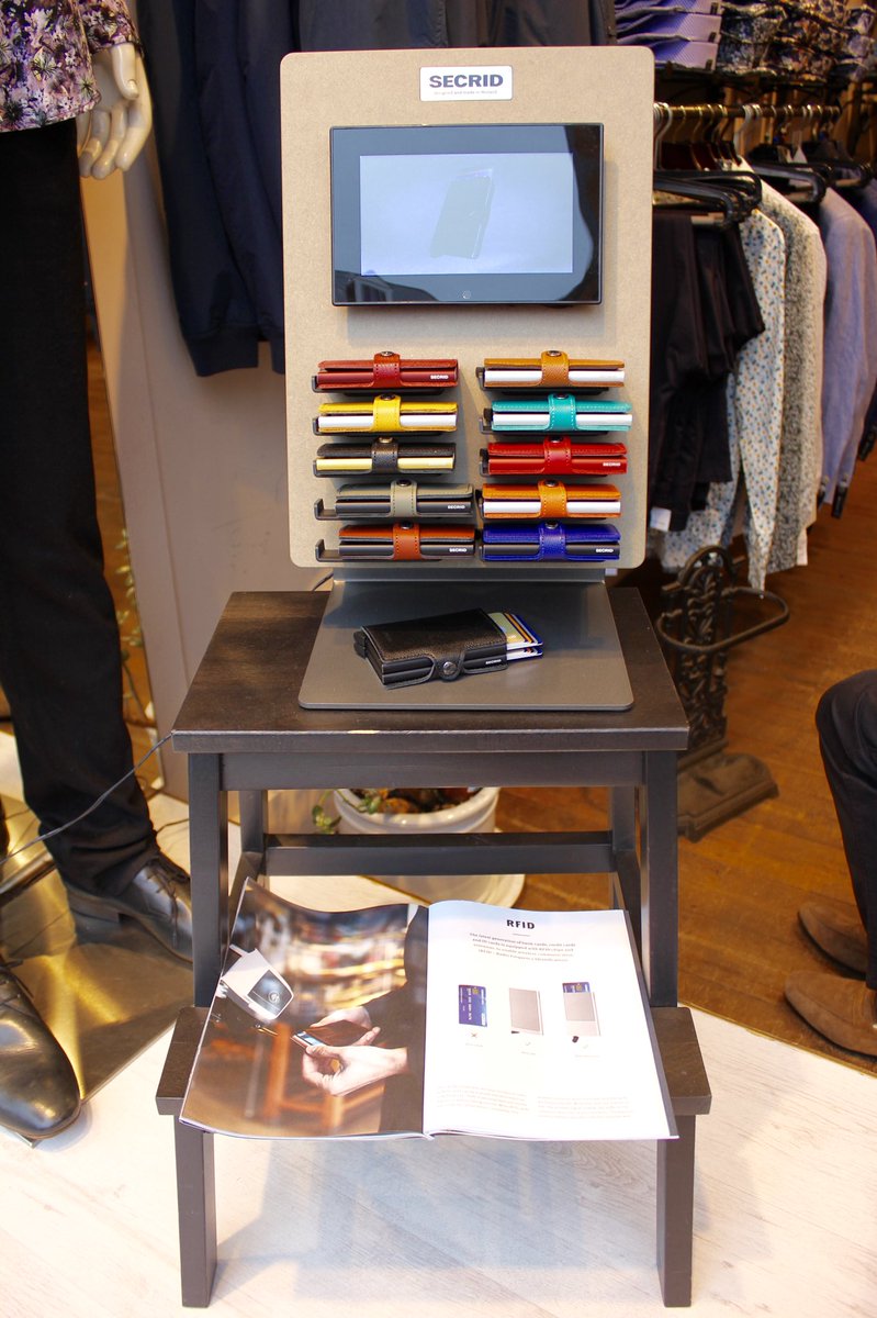 Studio148nita's tweet photo. Ladies don’t forget to treat your love one 🎁❤️looking for Last min #valentines #gift ? #Teddington, we have some great selection from #smartwallet to some colourful #socks #ties #pocketsquares #cufflinks #scarf #shoplocal #ValentinesDay2018 #menswear #Mensfashion #accessories https://t.co/O3qW7euvmj