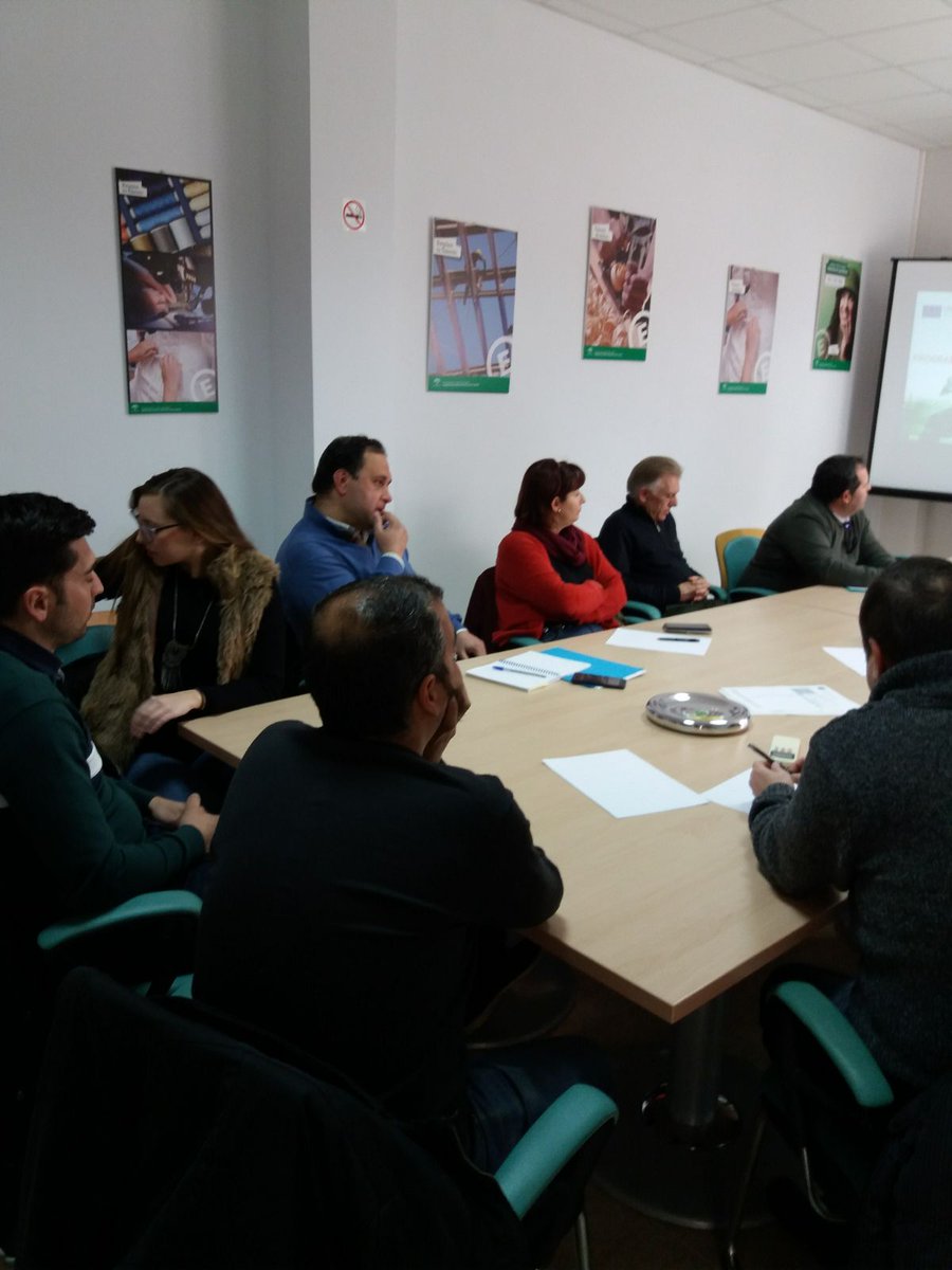 cadecadiz's tweet photo. Ayer jornada técnica de la @IDEAJunta en Vejer. #cadevejer #andaluciaemprende @EconomiaAND @EmpleoJunta https://t.co/fLv4TbbkxC