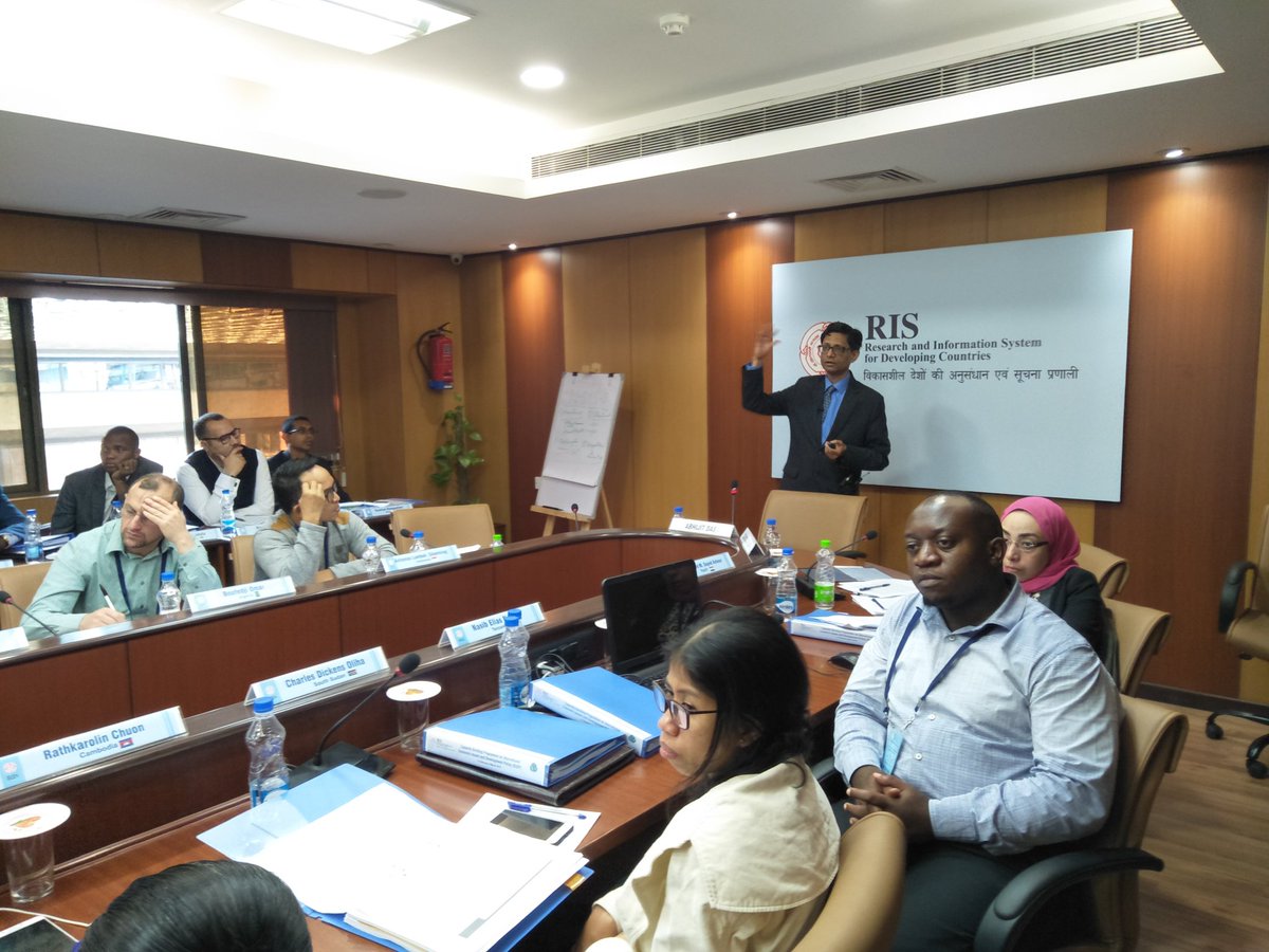 RIS_NewDelhi's tweet photo. #Day2: Prof Abhijit Das, Head Centre for WTO Studies IIFT presents detailed nuances of #NewIssues at WTO 1.e-commerce 2. Investment Facilitation 3. MSME 4. Gender #MC11 #DohaRound at #ITEC #IEIDP at RIS @ITECnetwork @JS_ITEC @Sachin_Chat @sabya_saha https://t.co/N4JFgSWIn5