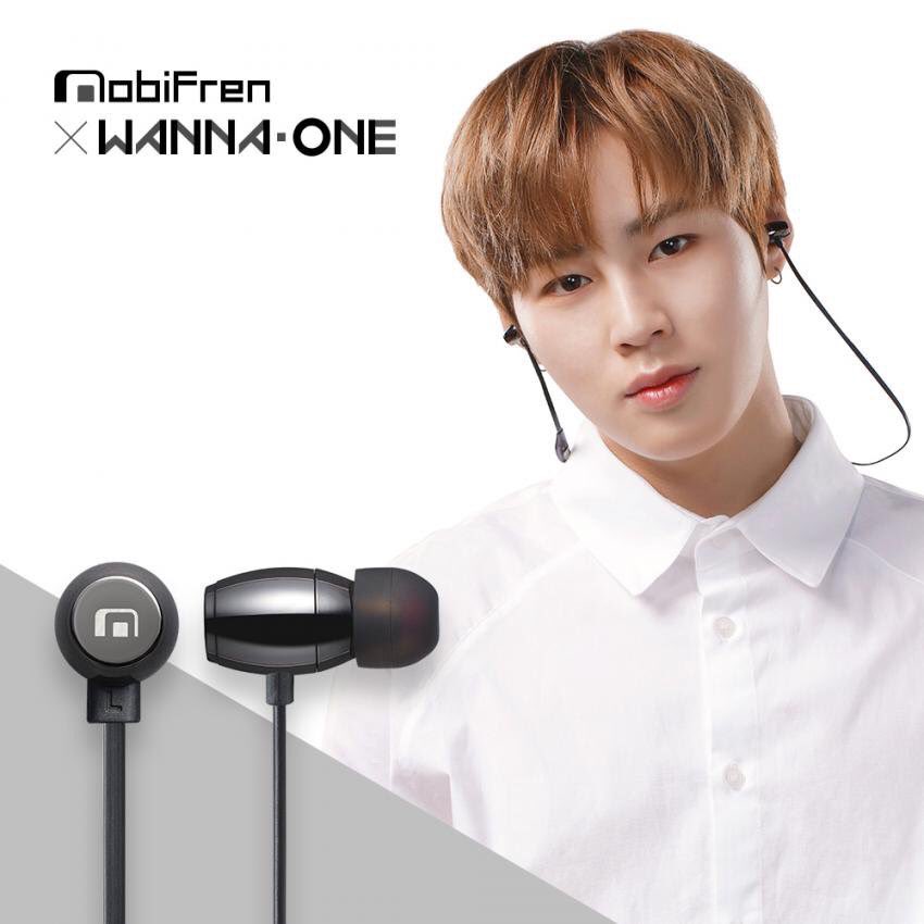 WANNAONE_TH's tweet photo. [📸] MobiFren x Wanna One🎧

via: WannaOne__Data 
#WANNAONE #워너원 https://t.co/e98mkj2YMX