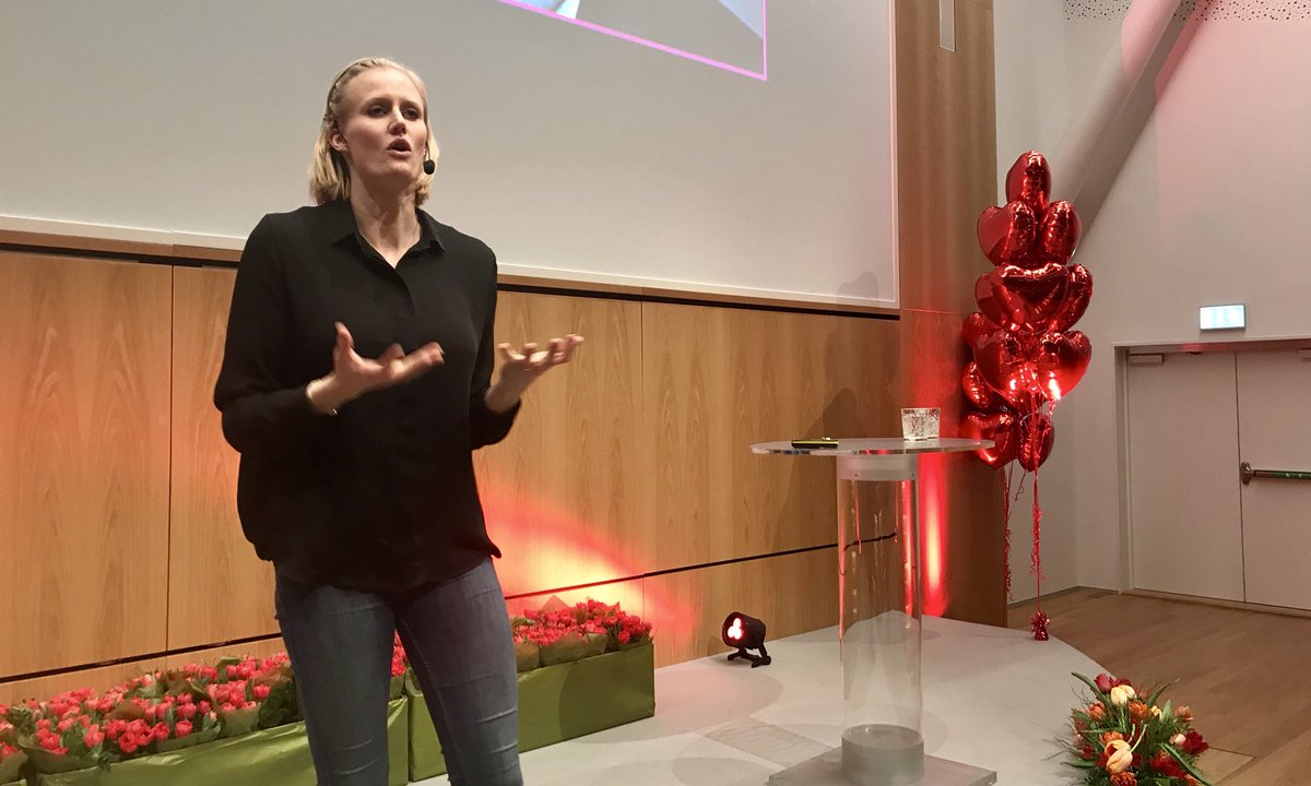 Från sjukamp till 17-kamp – <a href="/carolinakluft/">Carolina Klüft</a> är ambassadör för FN:s 17 globala hållbarhetsmål. Idag är hon med och firar Hjärtedagen, då vi delar ut mångmiljonbelopp från spararna i Swedbank Humanfond till ideella organisationer. 
#swedbank #humanfond #hjärtedagen