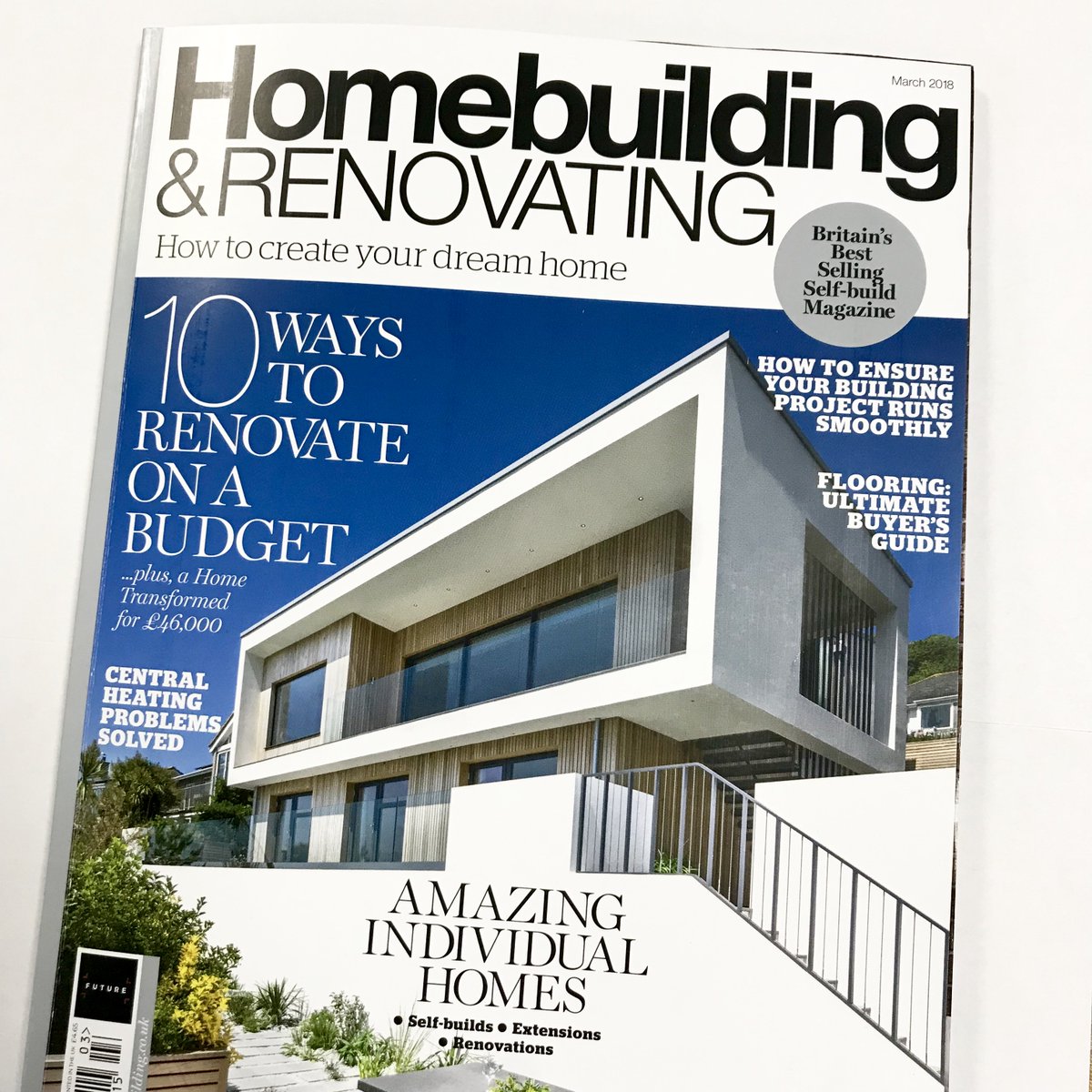 Unislide's tweet image. Who spotted the beautiful @kastarchitects Sea Edge house on the cover of @MyHomebuilding! Very proud to be part of this project and the sliding doors look pretty good too ;) 🏡 #UniSlide #SlidingDoors #Architects