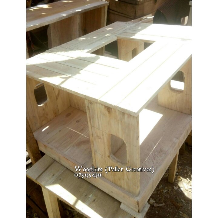 HitesBonnie's tweet photo. Making furniture out of pallets.
Happy client @sharquinz
#sidehustle
#Woodbits
#PalletCreatives.
#Ug https://t.co/tSAg0mRRLy