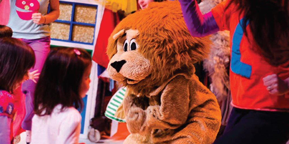 HomeStartBarnet's tweet photo. Excited for our half term trip to the @CHICKENSHED_UK tomorrow to see the Tales from the Shed. Looking forward to seeing you all #halftermtrip #homestart #chickenshed #talesfromtheshed https://t.co/2q8SEq93QU