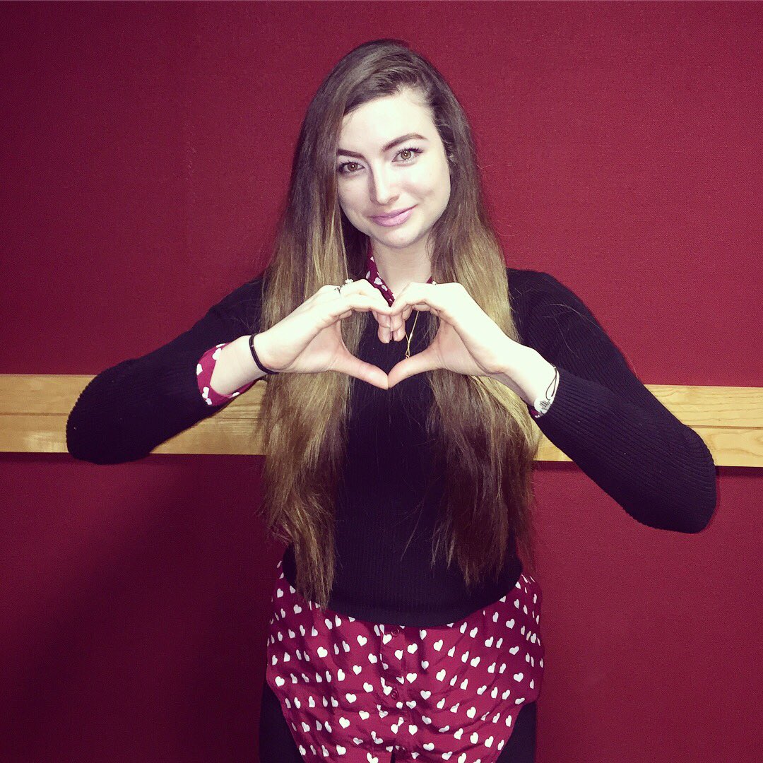 Meghann_Scully's tweet photo. ♥️ Happy Valentines Day ♥️

🦋 Today is a very special day because it's my beloved brother Marcus' birthday who is the main reason behind my book

And

📚 My book Broken Love has gone to print today 

🌹A special day and a special man #BrokenLove https://t.co/ercWP4posk