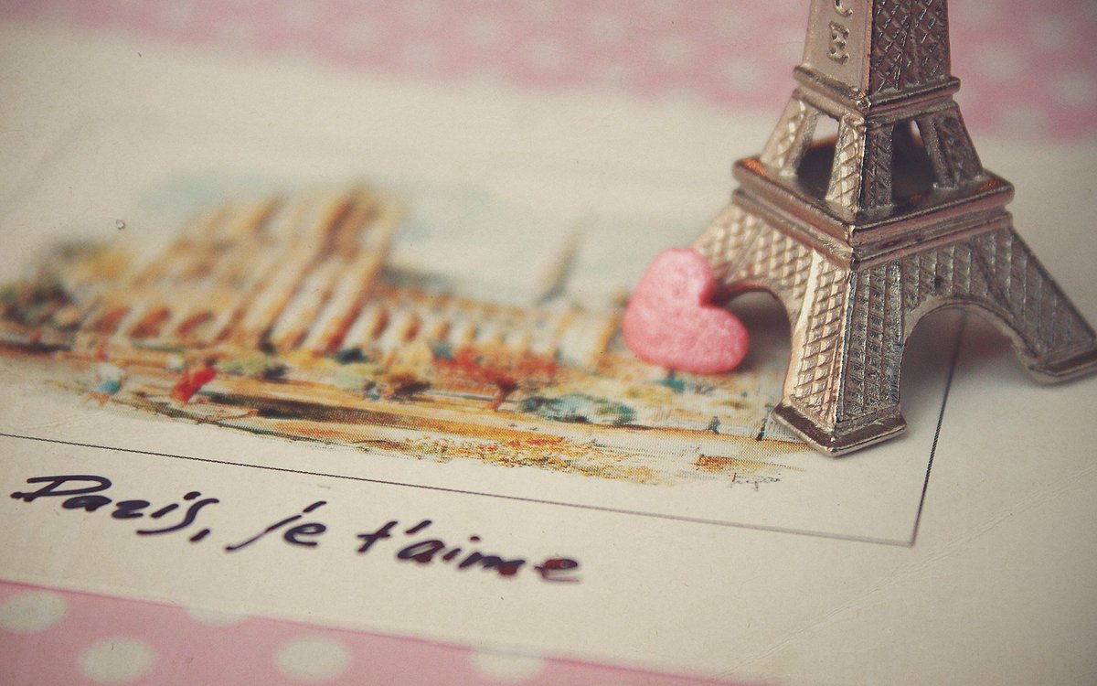 Nos activités préférées pour la #SaintValentin et les #amoureux à #Paris bit.ly/2kJN3vY